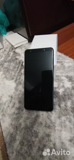 Samsung Galaxy A7 (2018), 4/64 ГБ