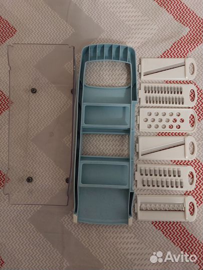 Тёрка с контейнером ручная