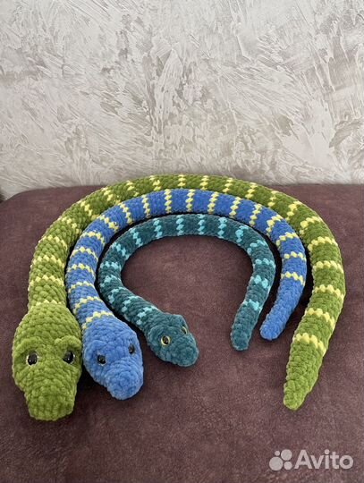 Змейки символ 2025 г