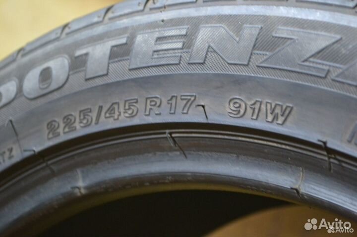 Bridgestone Potenza RE050A 225/45 R17