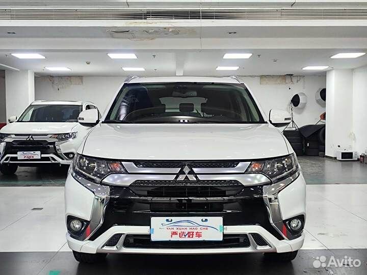 Mitsubishi Outlander 2.4 CVT, 2021, 44 081 км