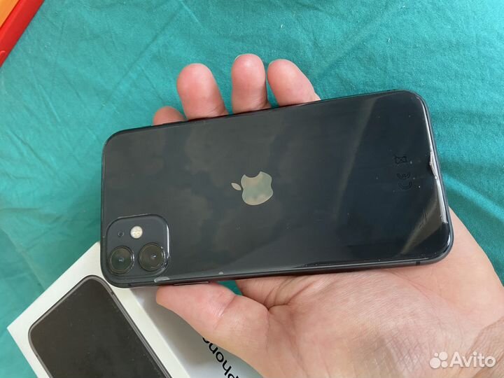 iPhone 11, 64 ГБ