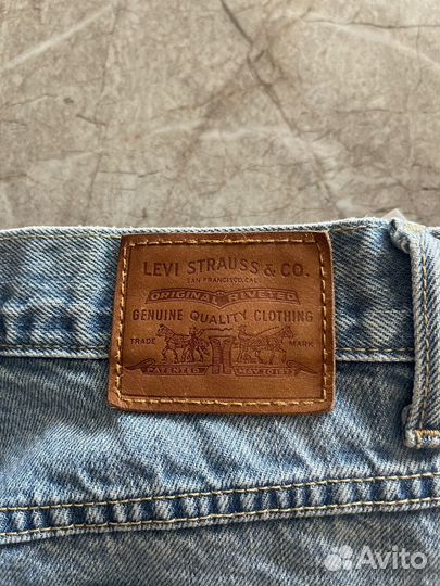 Джинсы levis mom, р.27