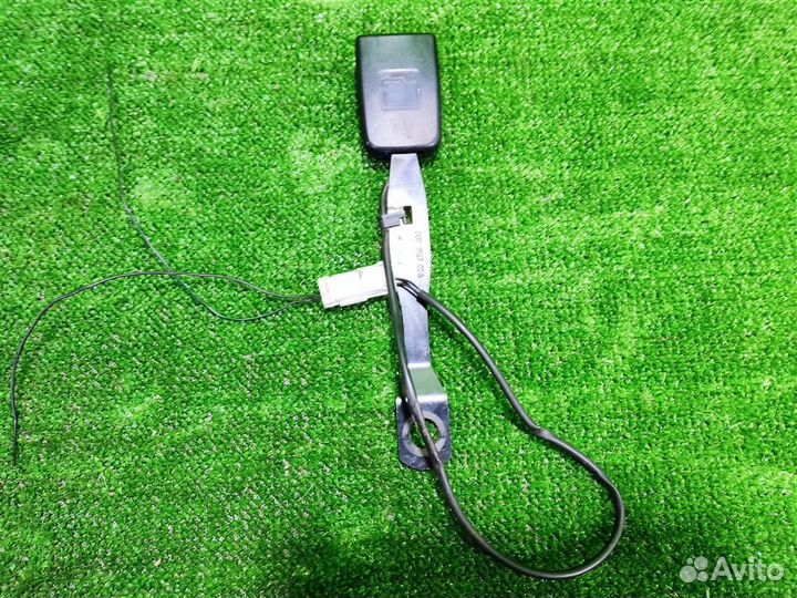 Замок ремня безопасности передний левый Ssangyong