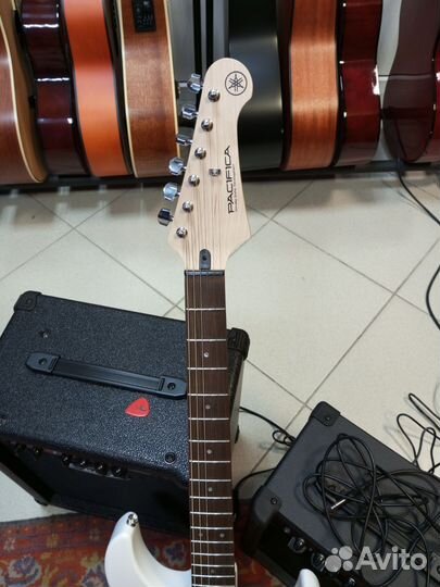 Электрогитара Yamaha pacifica 012