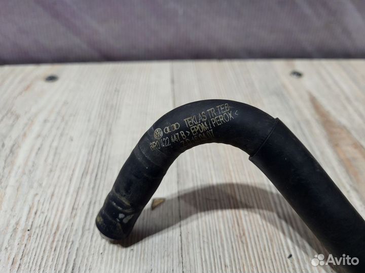Патрубок радиатора охлаждения двс Volkswagen polo