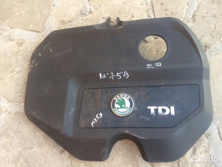 Декоративная крышка двигателя Skoda Fabia MK1