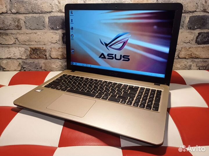 Красивый быстрый современный Asus SSD батарея 5ч