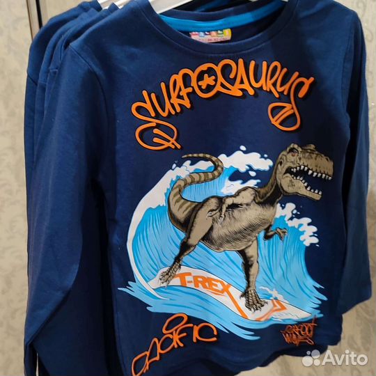 Лонгслив для мальчика 122-128 новый