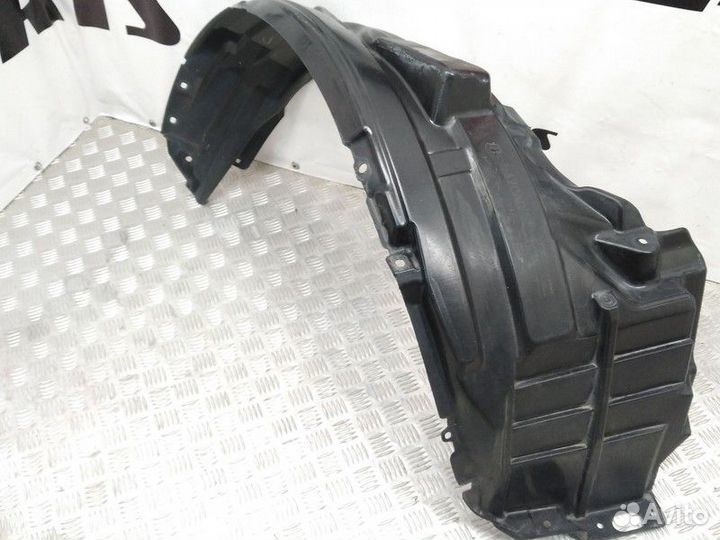 Подкрылок передний Mitsubishi Outlander XL
