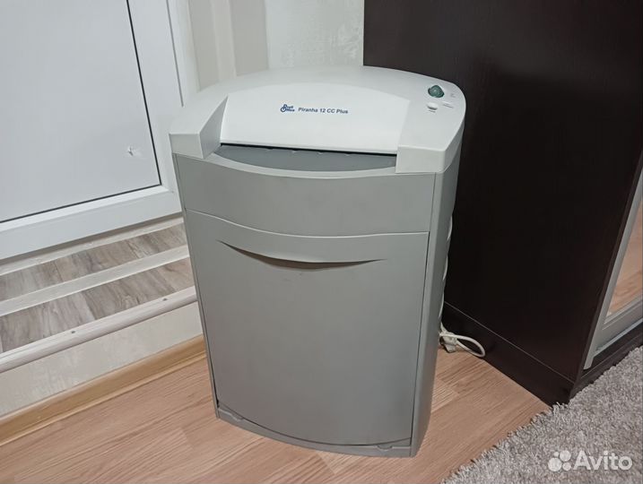 Шредер для уничтожения бумаги