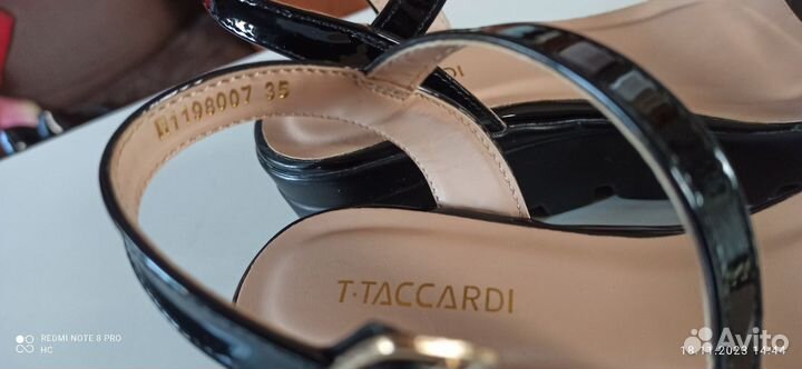 Босоножки на платформе 35