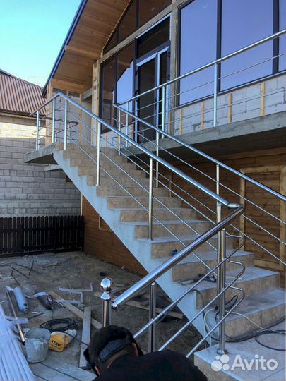 Ограждения, перила лестниц из нержавеющей стали