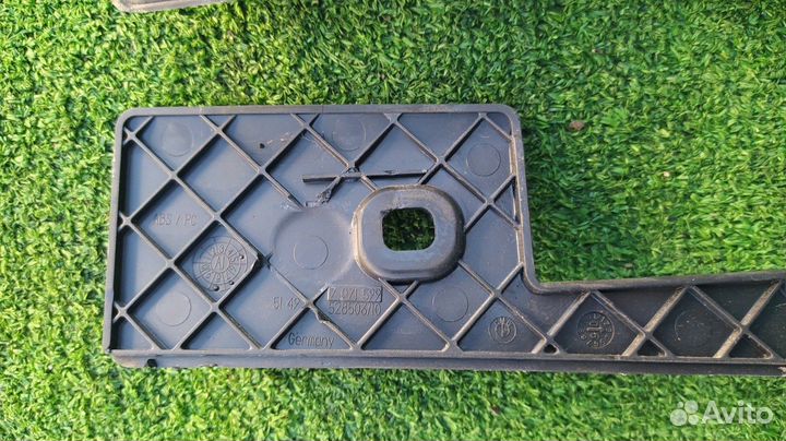 Щиток петли пара Bmw 5 Series E61 N52 2005