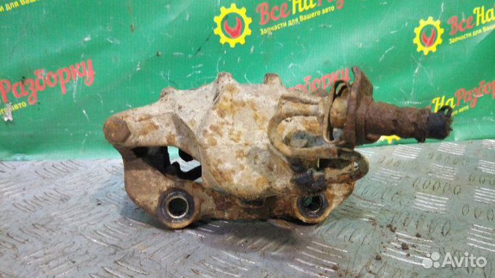 Суппорт передний правый Volkswagen Passat B4 седан