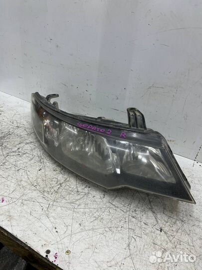 Правая фара Kia Cerato 2 TD