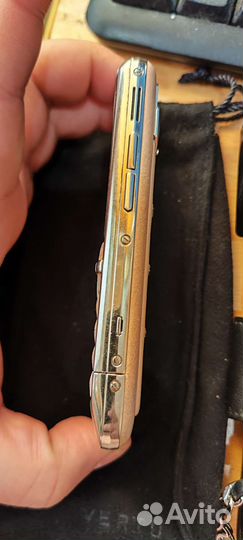 Vertu Constellation Quest, 8 ГБ