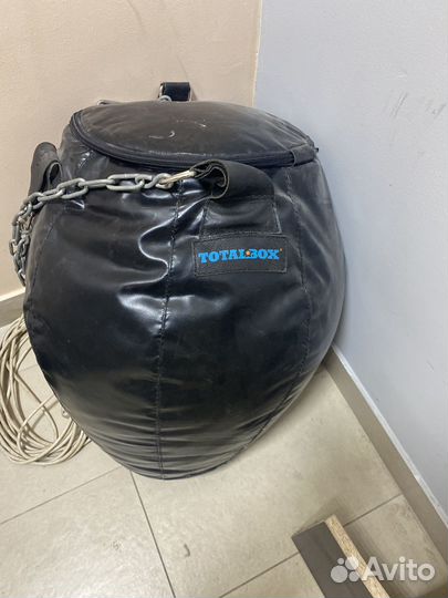 Боксерские мешки и груши