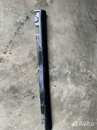 Накладка на порог мерседес 213 2016-н д