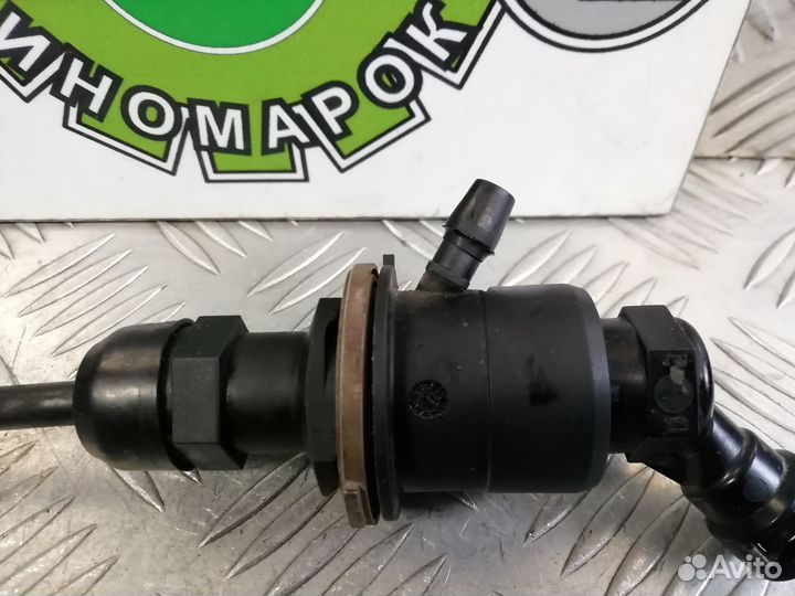 Цилиндр сцепления главный Renault Duster 2.0 2013г