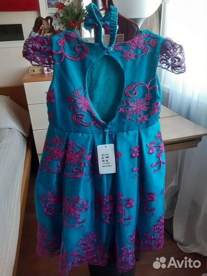 Нарядное платье для девочки 134 140