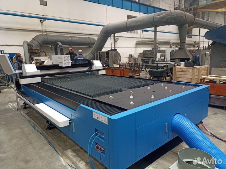 Установка лазерной резки металла SF3015G 3000 W