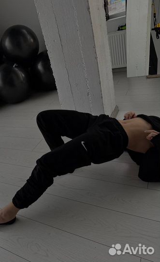 Спортивный костюм женский nike