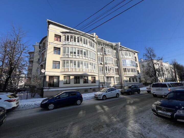 4-к. квартира, 135 м², 4/5 эт.