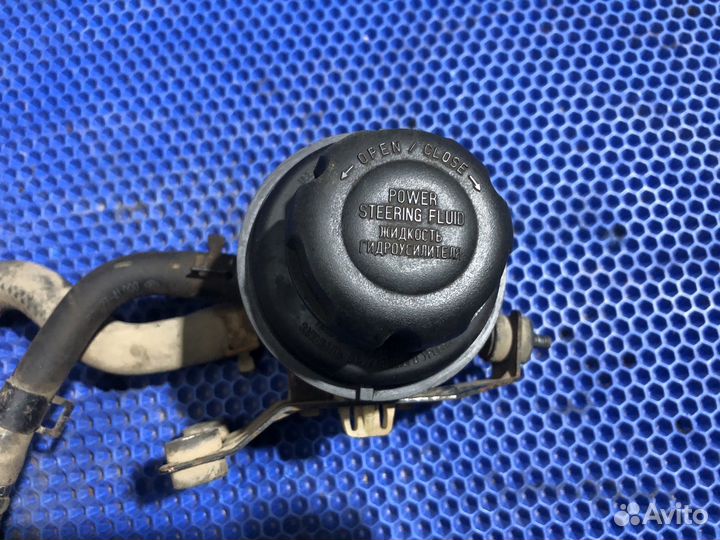 Бачок гур hyundai solaris 1