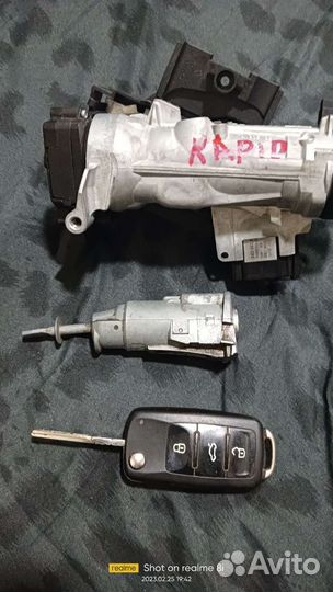 Замок зажигания,ключ выкидной,замок двери