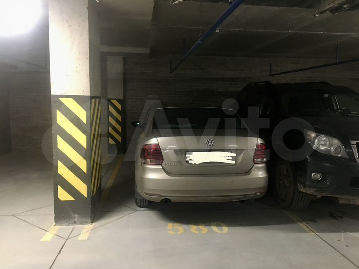 Машиноместо, 13 м²