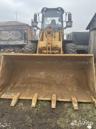 Фронтальный погрузчик