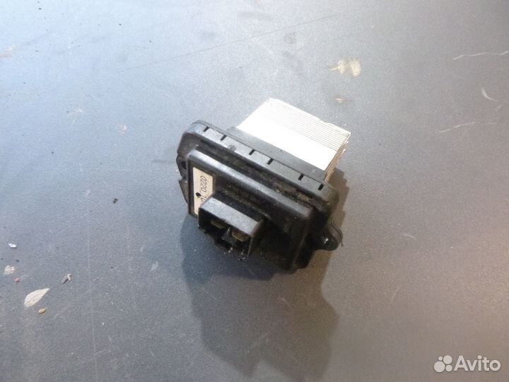 Резистор отопителя Kia K5 97235-D4000