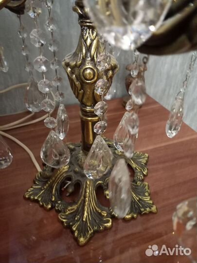 Настольная лампа