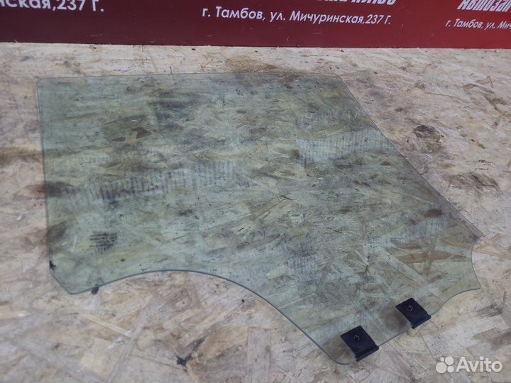 Стекло двери заднее левое Renault Sandero