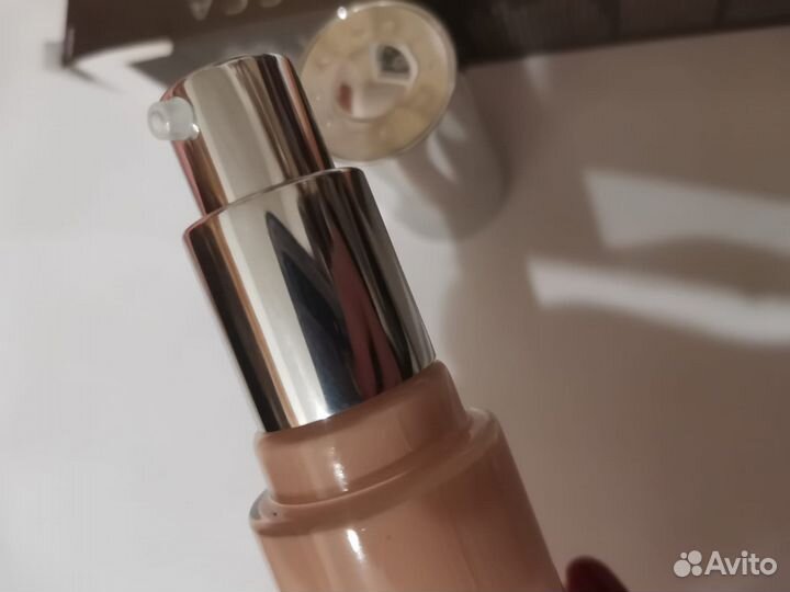 Крем тональный Becca