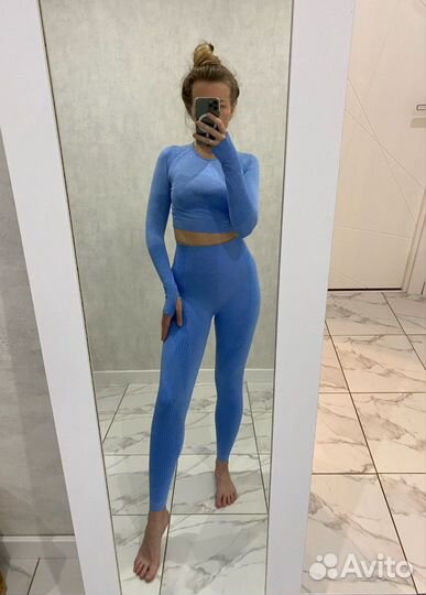 Костюм для фитнеса новый