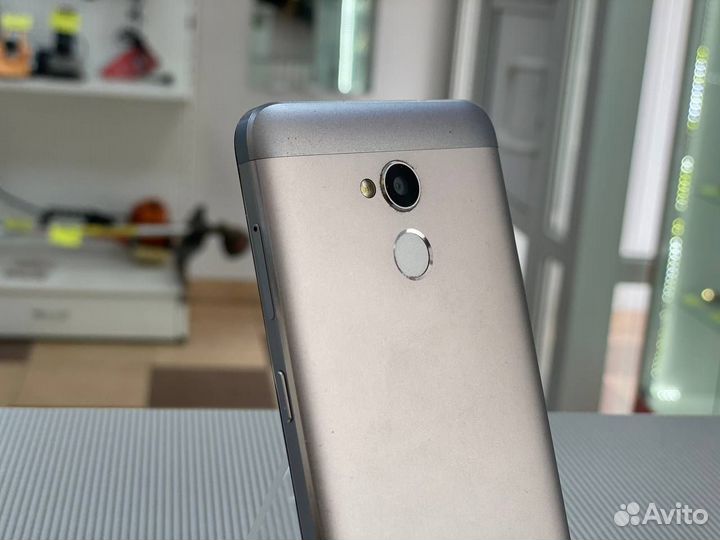 ZTE Blade V7 Lite, 2/16 ГБ
