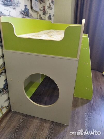 Кровать детская с матрасом