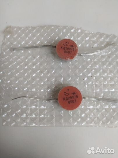 Конденсаторы, Диоды