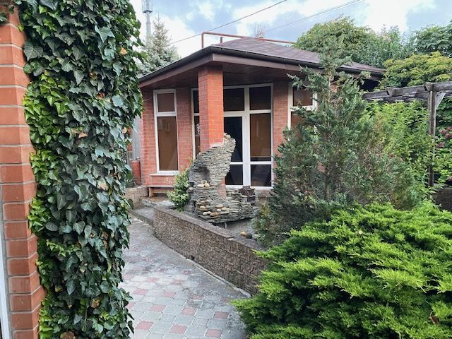 Дом 216 м² на участке 5,8 сот.