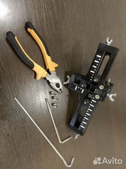 Приспособление для закладных пилькеров, мандулы