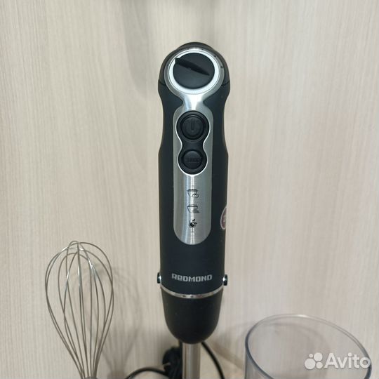 Блендер Redmond rhb-2915