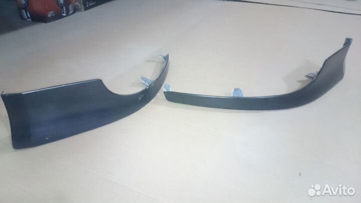 Toyota Runx / Allex накладки на передний бампер