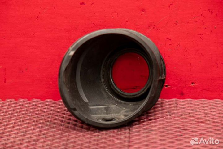 Уплотнитель горловины бензобака Toyota Land