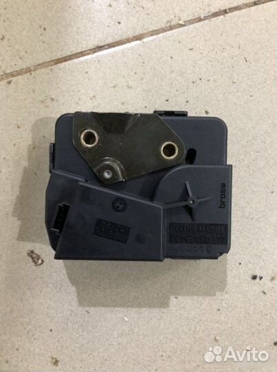 Замок стекла задний Bmw 5 E61