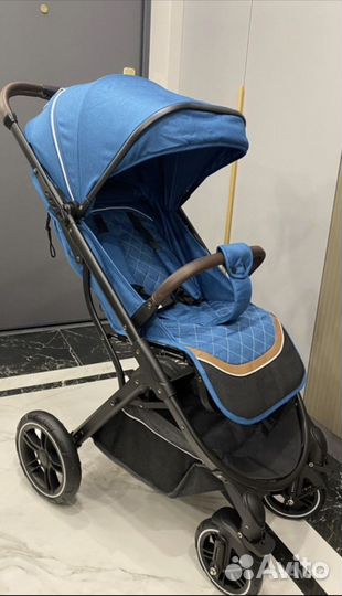 Прогулочная коляска yazoco новая