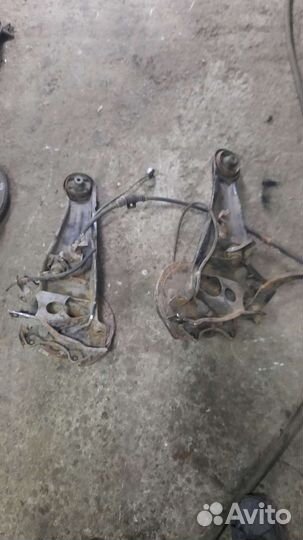 Кулак задний Митцубиси Лансер 9