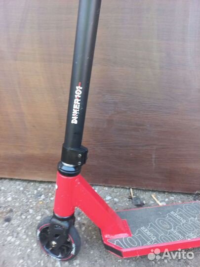 Трюковой самокат Duker 101