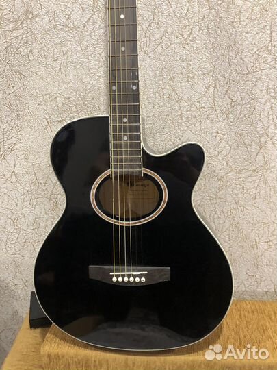 Акустическая гитара